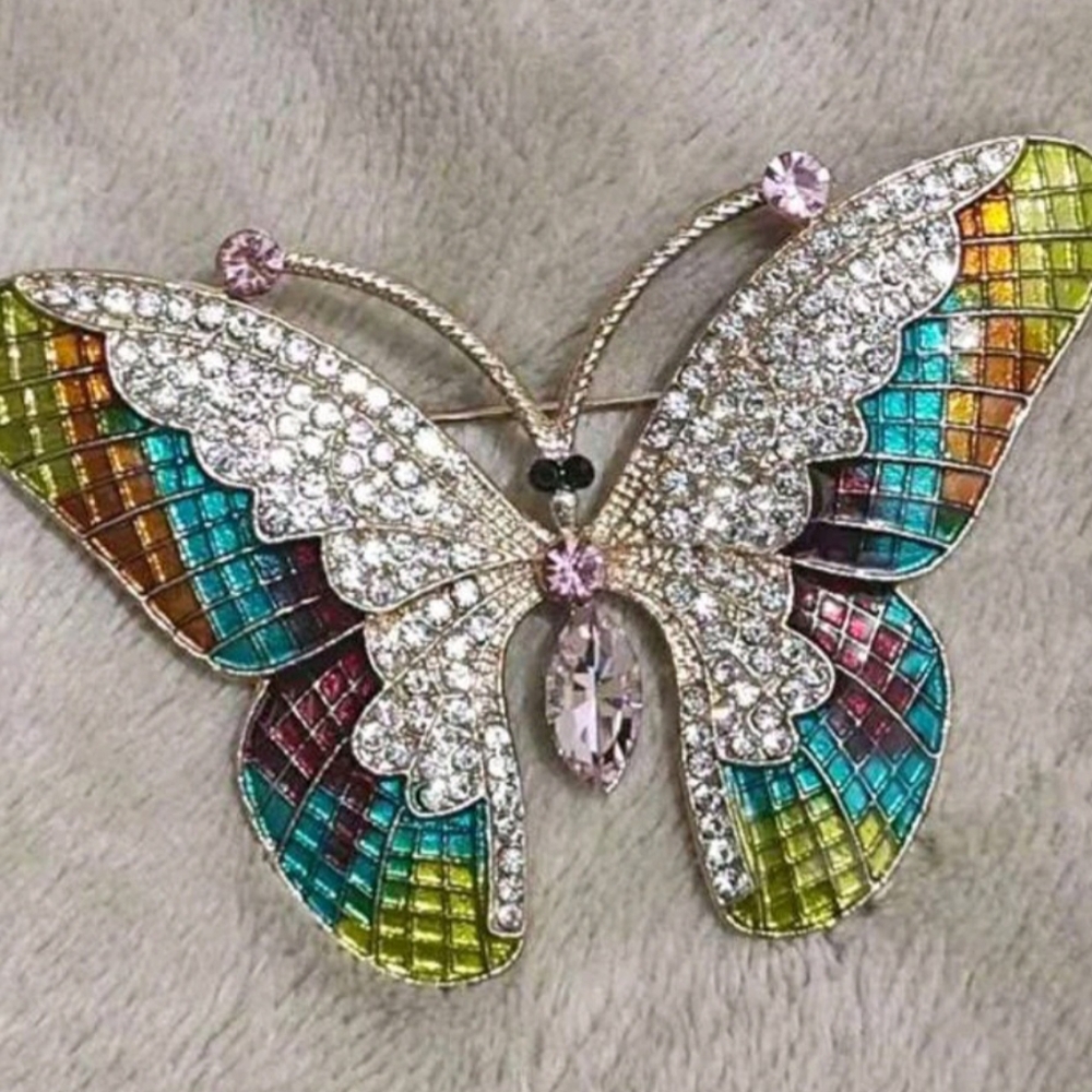 🦋HP! Beautiful Multicolored Pavè Inlaid Rhinestone Butterfly Brooch New! - Picture 9 of 9